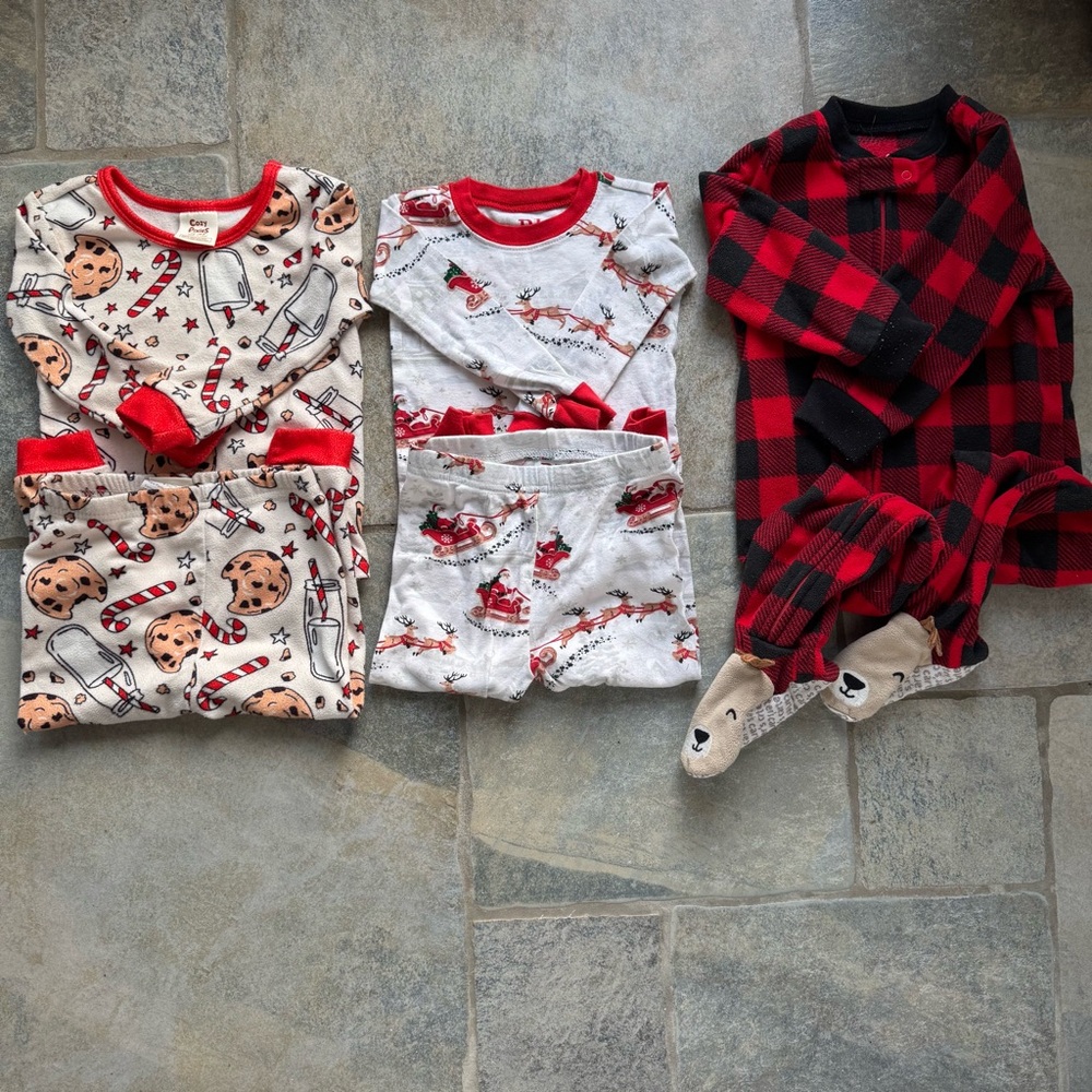 Bundle of 3 Christmas Baby Pajamas 18m‎ Carter’s Children’s Place Santa